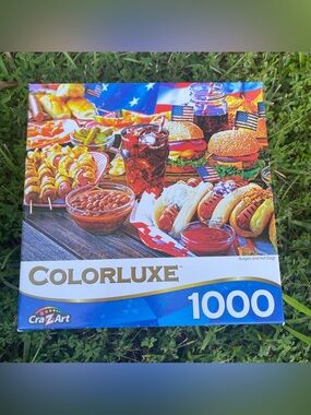 Brand New COLORLUXE 1000 Piece Jigsaw Puzzle - Burgers and Hot Dogs